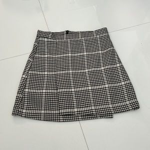 Gorgeous plaid skirt